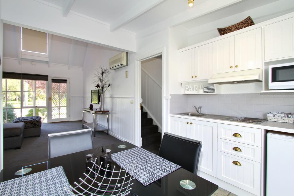 Creek Cottage Bed And Breakfast Traralgon Quarto foto